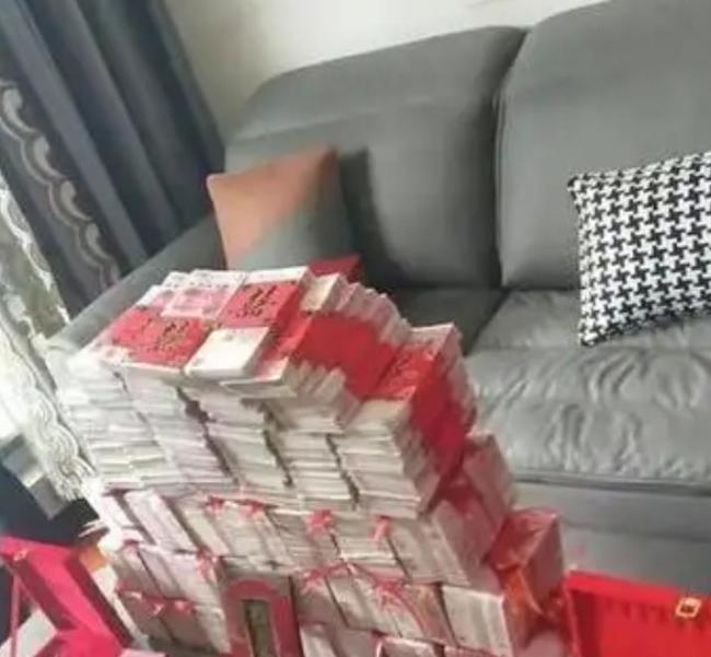 女子分手后不还彩礼引发纠纷 爱情骗局曝光