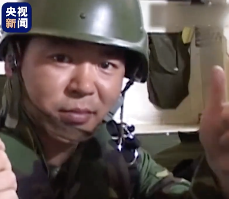 再看空降兵十五勇士惊天一跳