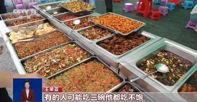 10块钱35个菜随便吃现在量更多了 盒饭姐的温暖坚持