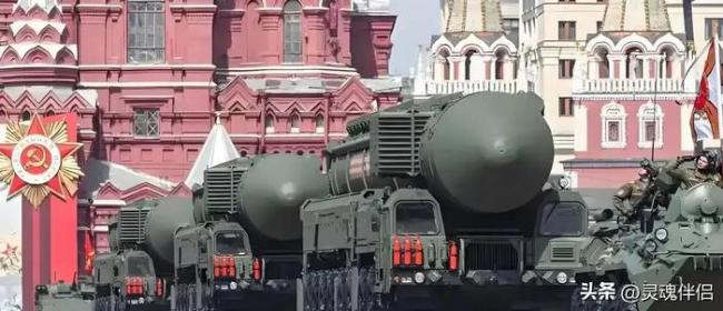 重温中国女兵闪耀莫斯科红场 万人空巷见证东方震撼