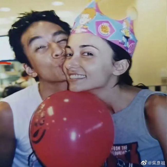 吴彦祖发布妻子骑马视频：看她的笑容太美了 生日快乐我的爱人
