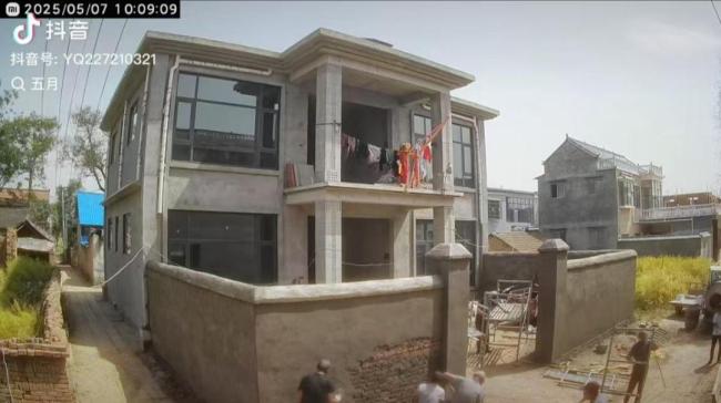 凑60多万为农村父母建别墅3姐妹发声