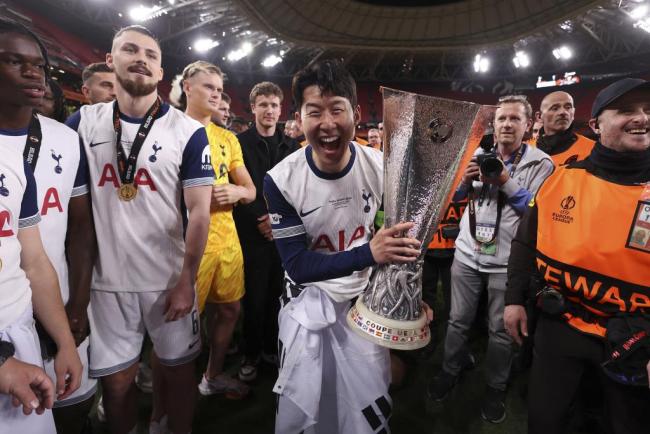 热刺1-0曼联夺欧联杯17年首冠