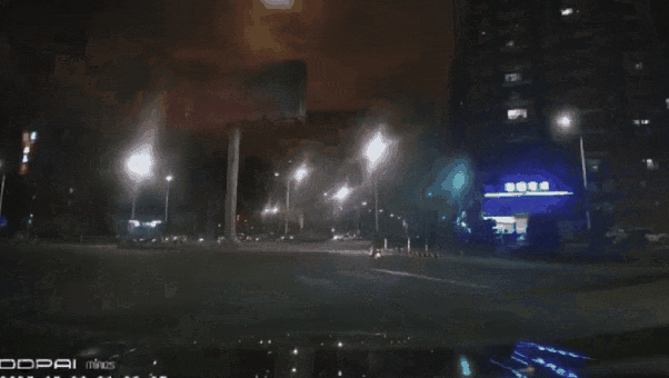 一声巨响，夜空都被照亮了！官方回应茂名疑似出现火流星