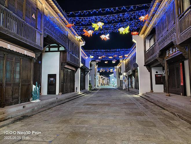 iQOO Neo10 Pro+体验：手机领头，iQOO构筑全家桶生态体验