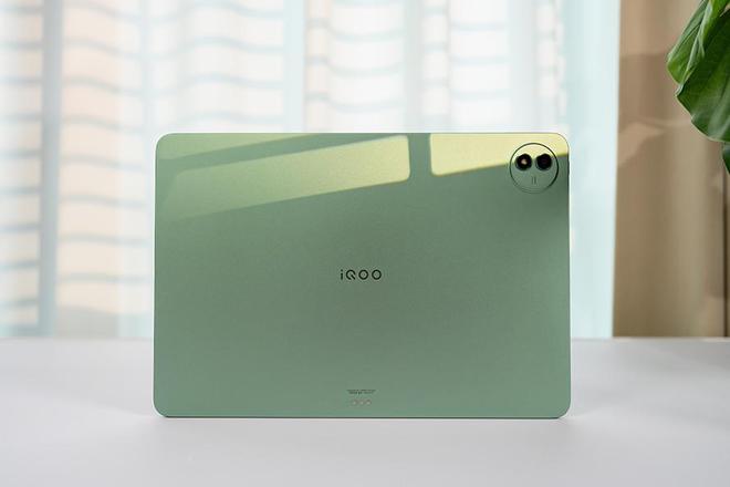 iQOO Neo10 Pro+体验：手机领头，iQOO构筑全家桶生态体验