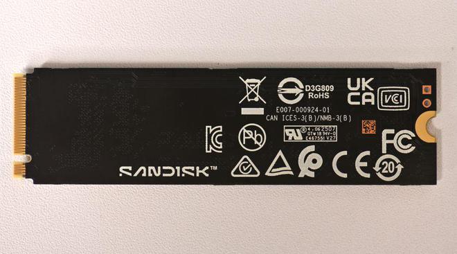 闪迪新品WD_BLACK SN8100评测：PCIe 5.0固态硬盘新王登场