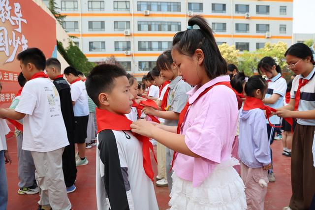 焦作市龙源湖学校庆“六一”暨新队员入队仪式圆满举行