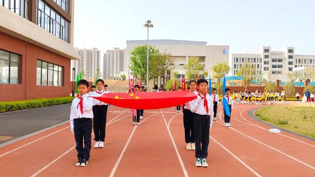 活力校园 跃动童年——和润路小学开展第三届体育节