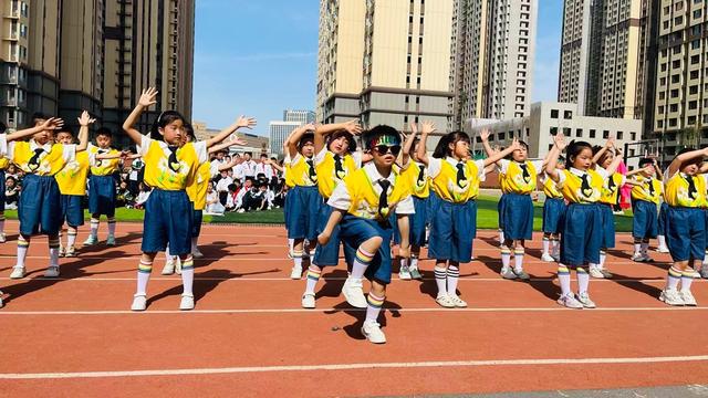 活力校园 跃动童年——和润路小学开展第三届体育节