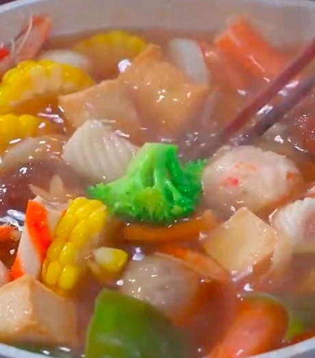 请在路边嚎啕大哭的陌生女孩吃了关东煮