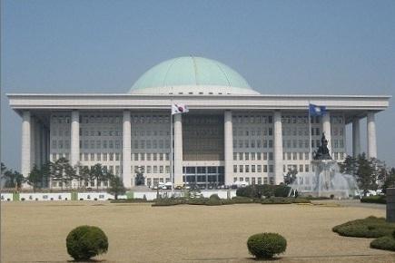 韩国国会通过彻查尹锡悦夫妇特检法