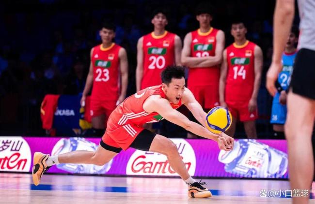 中国男排0-3日本！大V不满被二队碾压 日媒：多位大学生球员取首胜