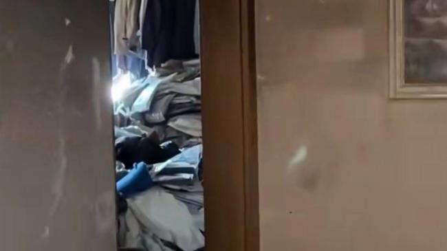 老夫妻囤大量快递引火灾