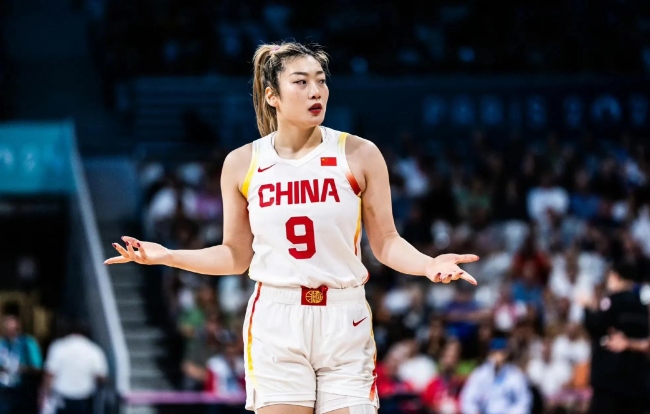 女篮三分被日本完爆想念李梦？名记力挺宫鲁鸣“开除”勒布朗梦 新阵容迎挑战