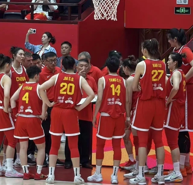 女篮三分被日本完爆想念李梦？名记力挺宫鲁鸣“开除”勒布朗梦 新阵容迎挑战