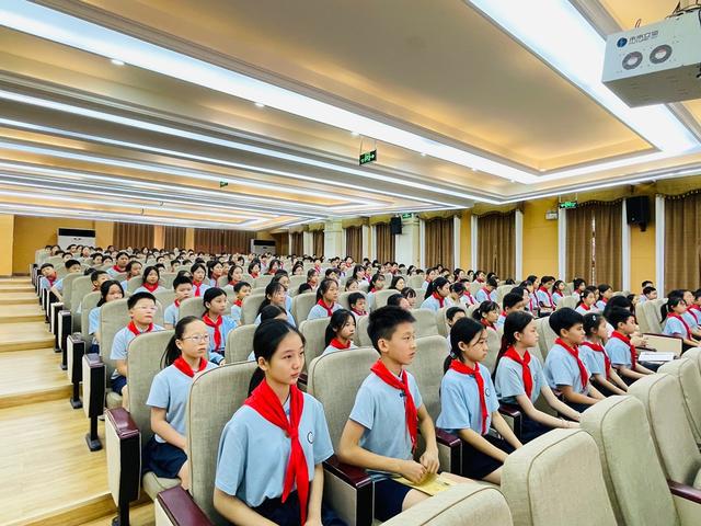 致敬！ 36 年公益坚守一心为民 平凡善举彰显不凡力量