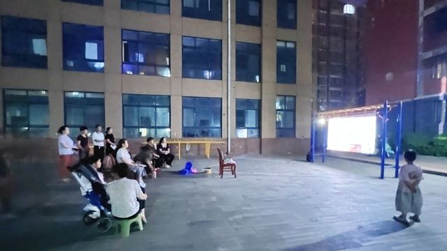 安阳市水冶镇：利用夏夜纳凉“小场景” 织密反诈“安全网”