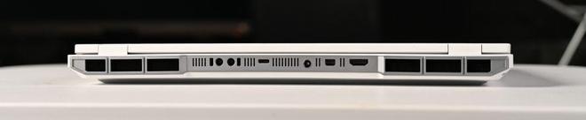 机械革命耀世16Ultra：长江存储PC411固态硬盘加持下的性能魔兽