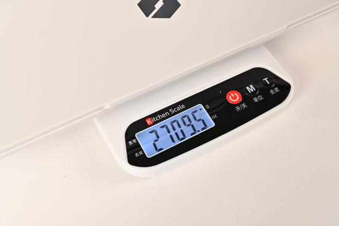 机械革命耀世16Ultra：长江存储PC411固态硬盘加持下的性能魔兽