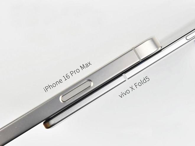 vivo官宣vivo X Fold5外观：6月25日发布，比219克更轻