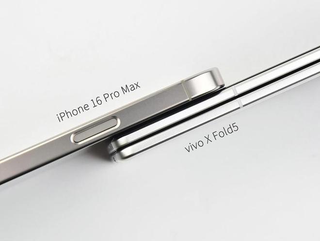 vivo官宣vivo X Fold5外观：6月25日发布，比219克更轻