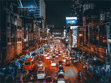 特朗普签署万亿减税法案“大漂亮” 看好经济与股市